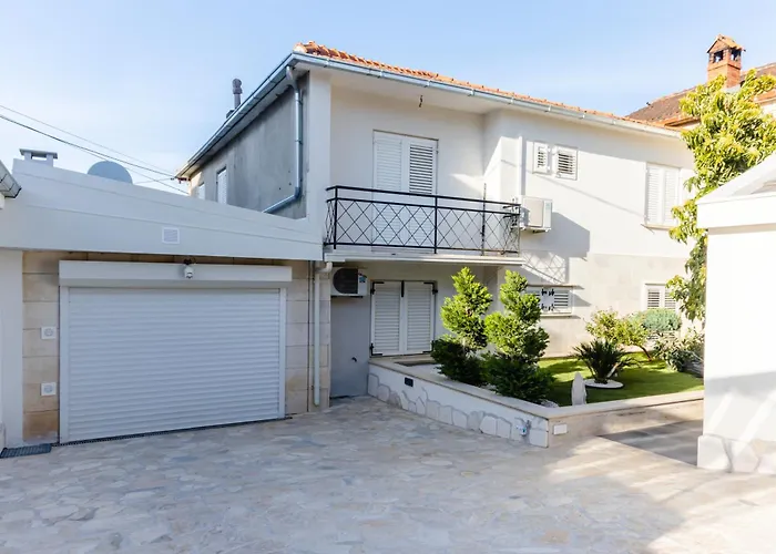 Persea -